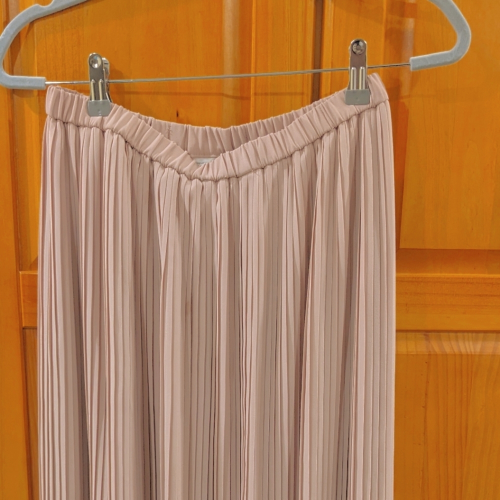 Pleated Midi Skirt